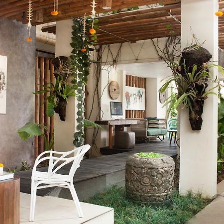 Grandmas Plus Hotel Seminyak Exterior photo